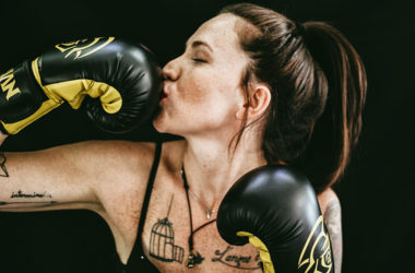 boxeo-para-mujeres-chica-guantes