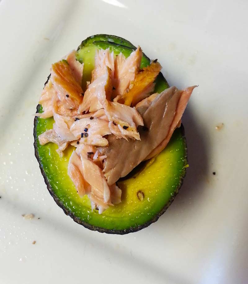 cena-fitness-aguacate-salmon